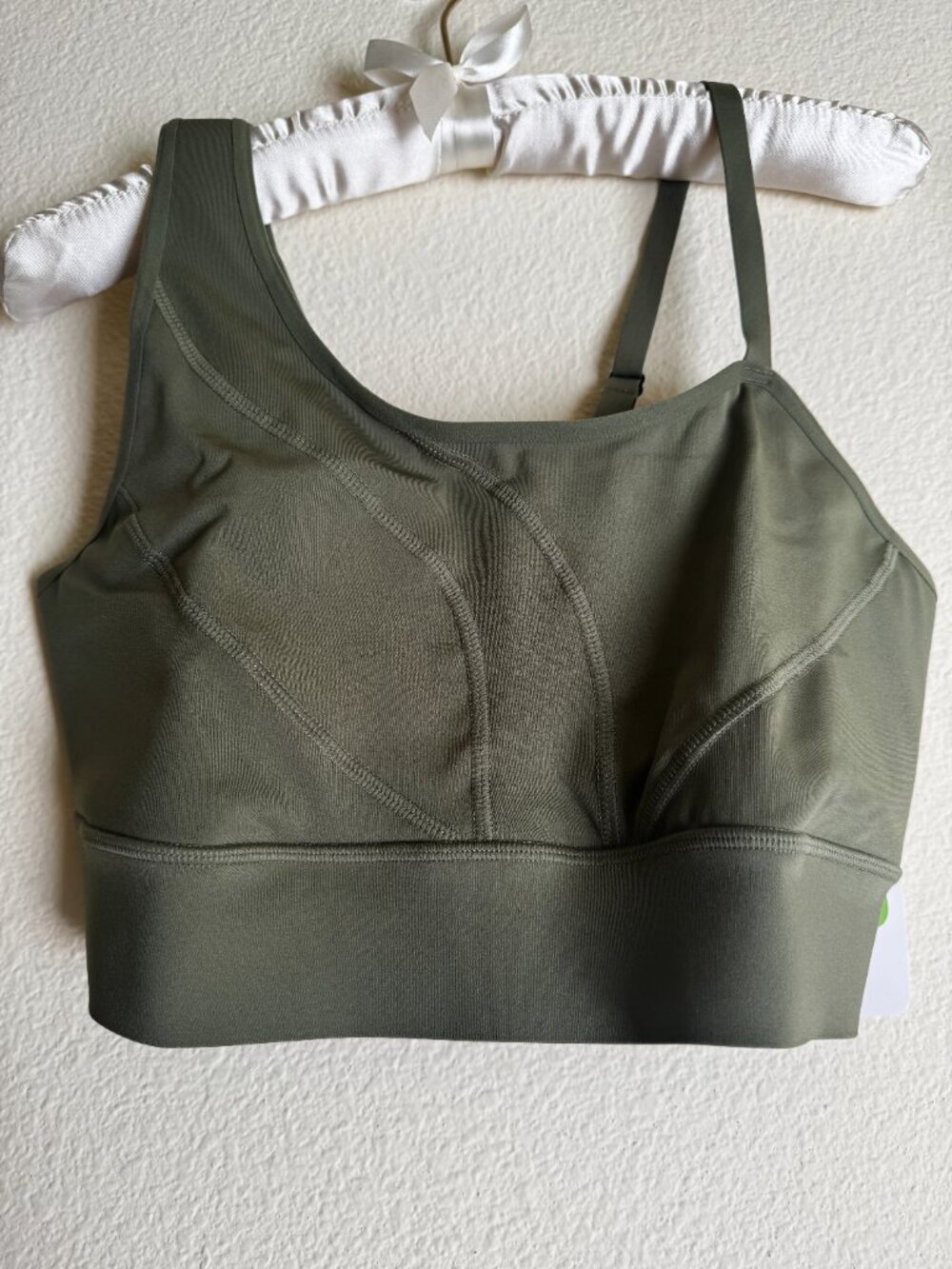 NWT Phoenix Malibu Bold Shoulder Activewear Bra Olive Green Large